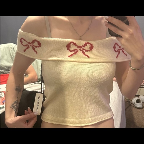 NWT Pacsun Holiday Bow Off the Shoulder Knit Top with Bows - Picture 1 of 3